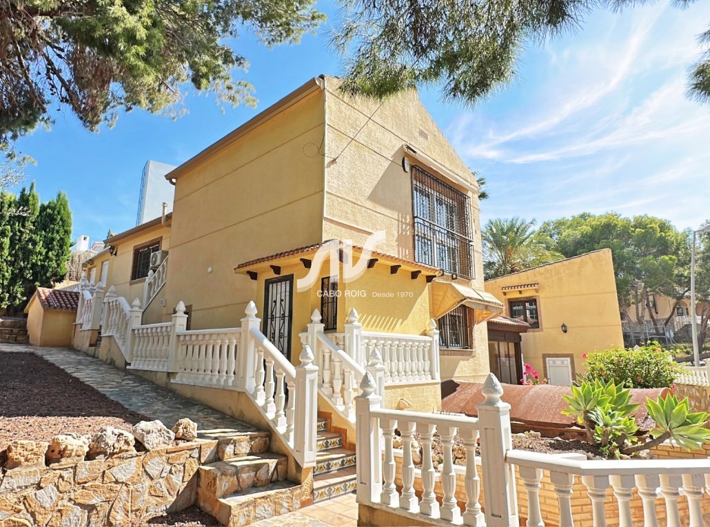 Weiterverkauf - Villa - Torrevieja - Los Balcones