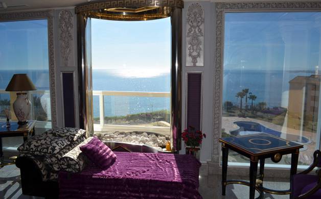 Luxury penthouse, exclusive property in first line in Aguamarina, next to Cabo Roig and Campoamor.