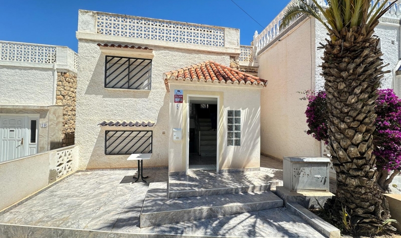 Villa for sale next to La Mata beach